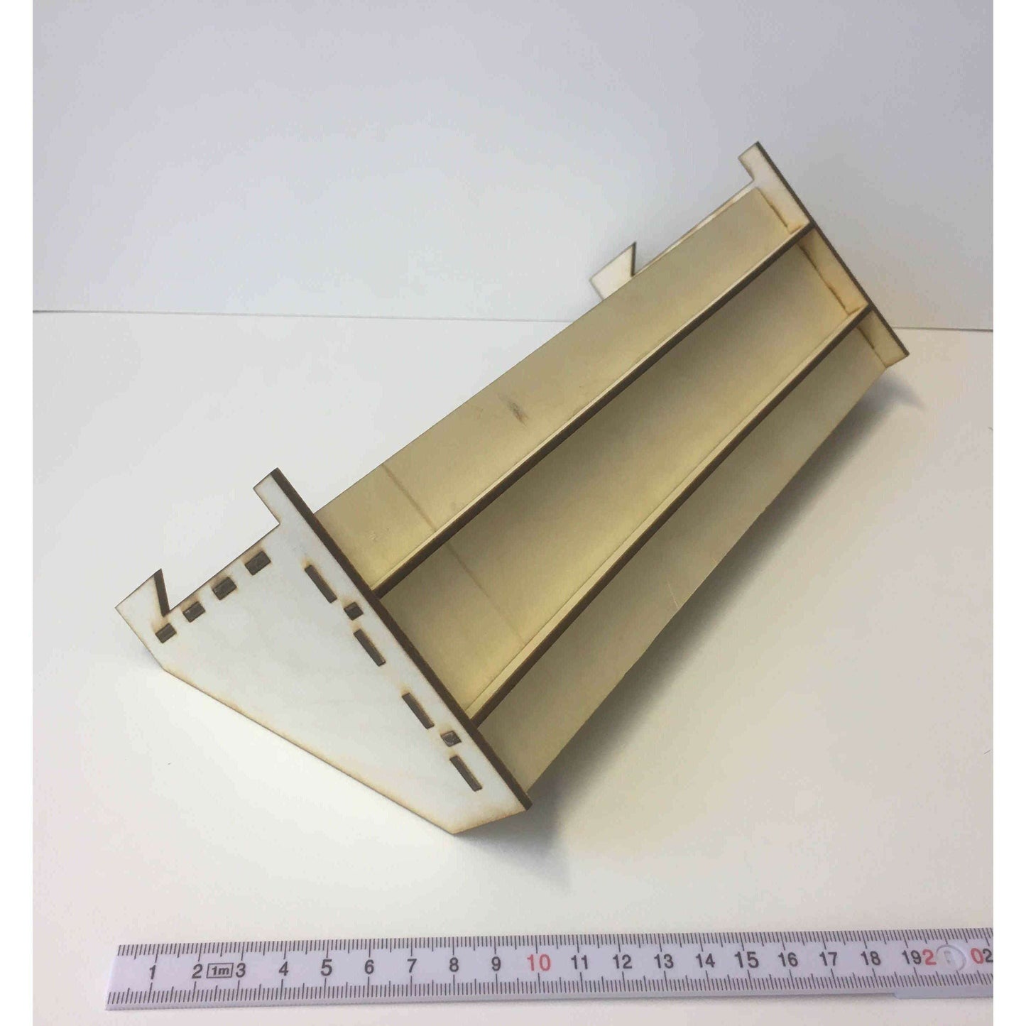 Holzregal für French Cleat Leisten www.modellbau.store